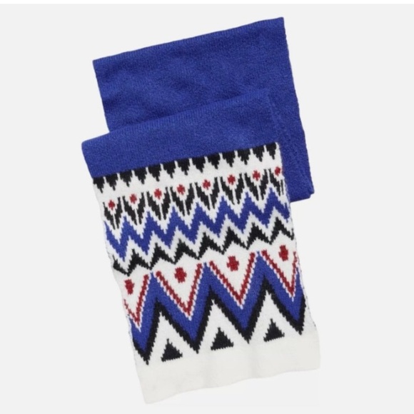 BUNDLE: Old Navy Unisex Fair Isle Beanie & Scarf Bundle - Picture 3 of 17